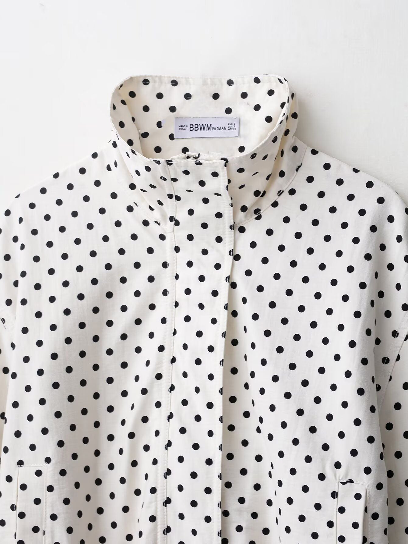 Chic Polka Dot Pattern