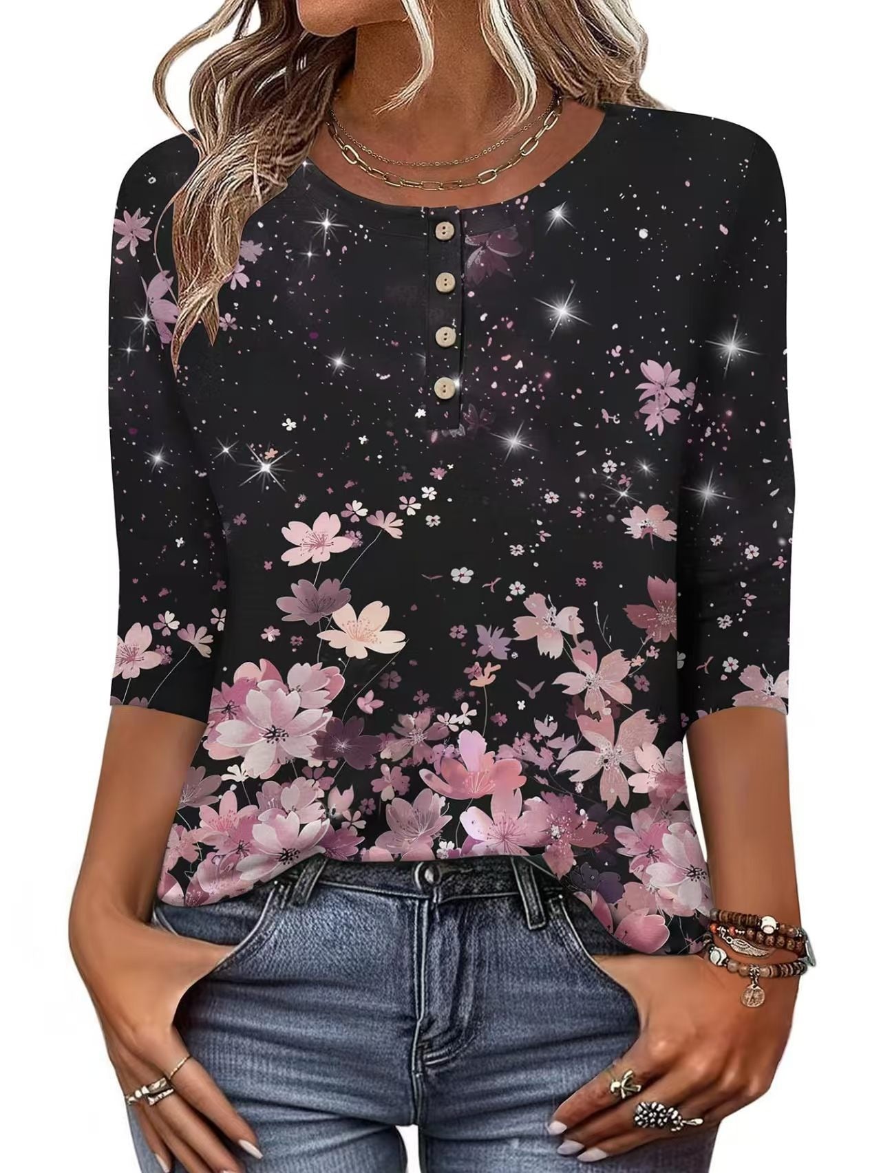 Button-print V-neck Three-quarter Sleeve