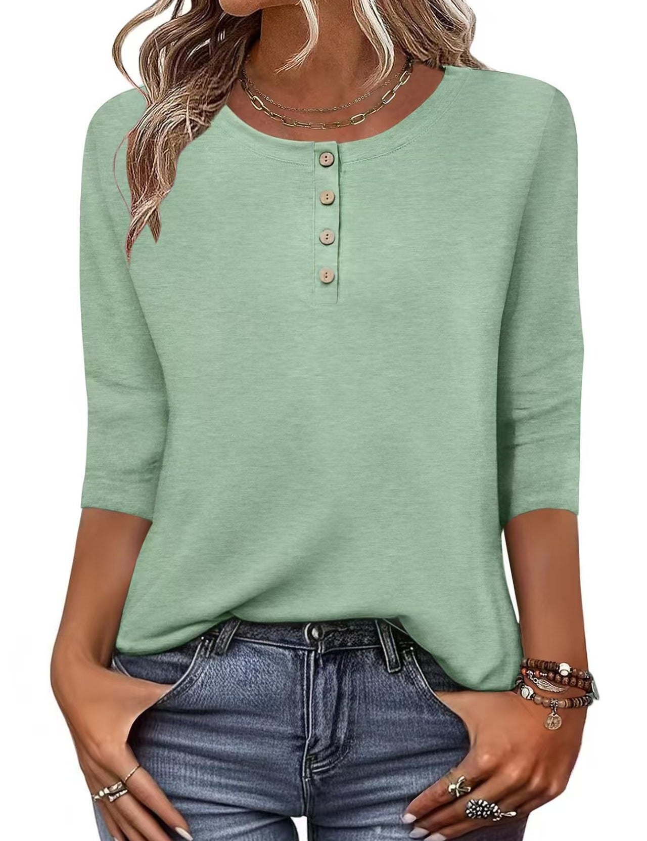 Button-print V-neck Three-quarter Sleeve