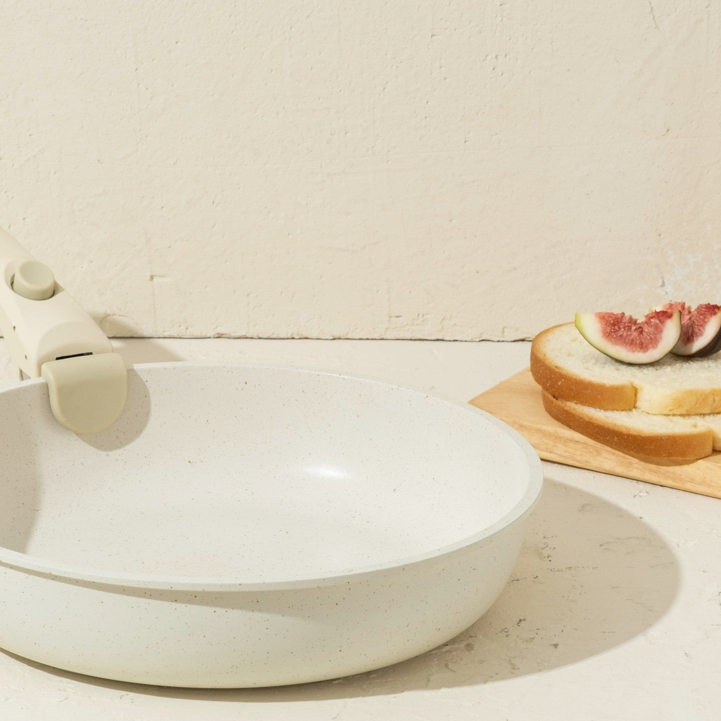 Nonstick Cookware Sets with Detachable Handle, Beige Kitchenware for Home Cooking Needs